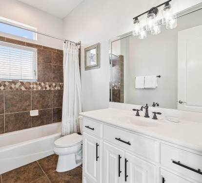 Family En-Suite - Single Vanity & Shower/Tub Combo