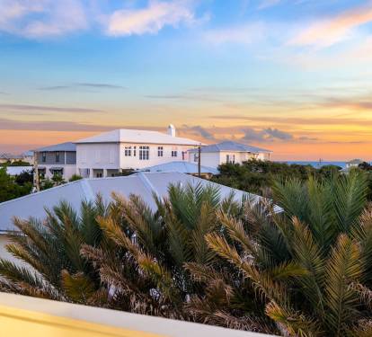 Enjoy Stunning Gulf Views!