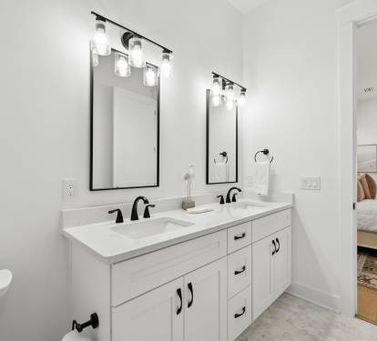 Primary King En-Suite - Dual Vanities