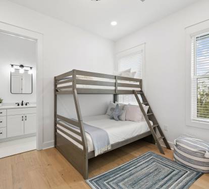 2nd Floor Bunk Room - Twin over Full Bunk