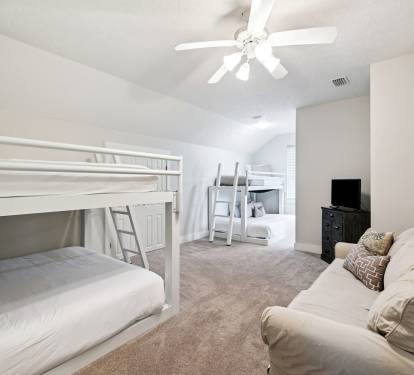 2nd Floor - Bunk Room Sleeping 7