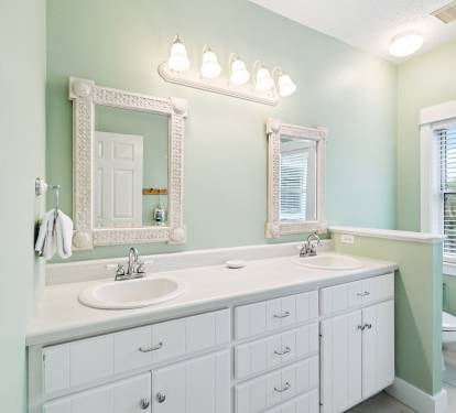 Bunk Room En-Suite - Dual Vanities