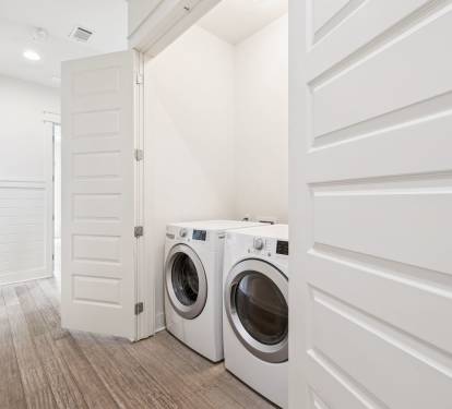 Full-Size Washer & Dryer on the 2nd Floor
