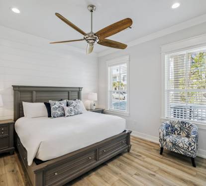 1st Floor - King Guest Suite