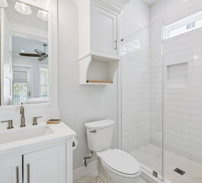 King Guest En-Suite - Single Vanity + Walk-In Shower