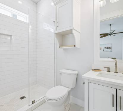 King Guest En-Suite - Single Vanity + Walk-In Shower