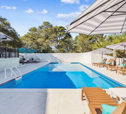 Make a Splash in the Expansive Private Pool