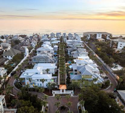 'Wave N Sea' - Situated in the Heart of the Water's Edge Community