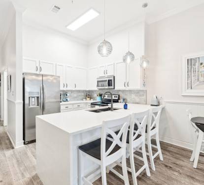 Ample Space to Cook Gourmet + Bar Seating for 3