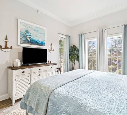 Primary King Suite - Balcony Access + Flat-Screen TV