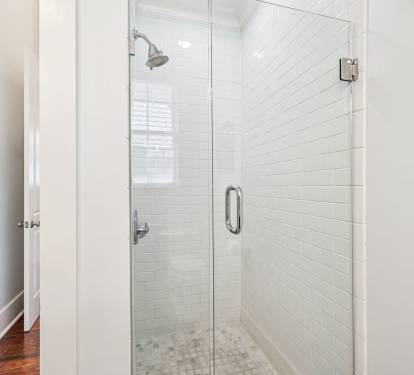 King Guest En-Suite - Walk-In Shower