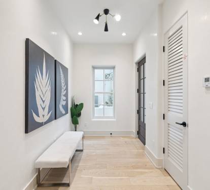 Open & Inviting Entry!