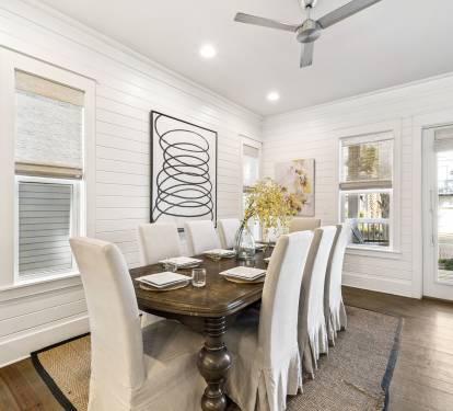 Dining Area with Seating for 8 - Perfect for Gourmet Dinners