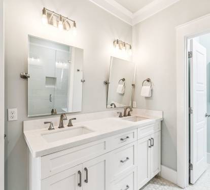Primary King En-Suite - Dual Vanities