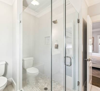 King Guest En-Suite - Walk-In Shower