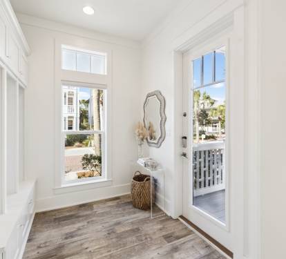 Inviting 1st Floor Entry