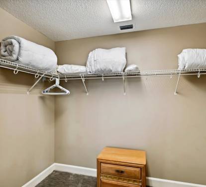 Walk in Closet