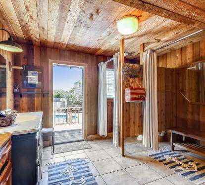 Guest Bathroom 1