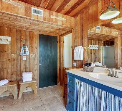 Guest Bathroom 1