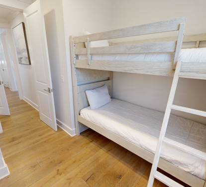 Bunkbeds (1st Floor)