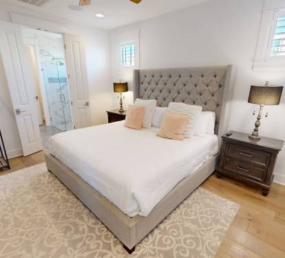 Master Bedroom (1st Floor)
