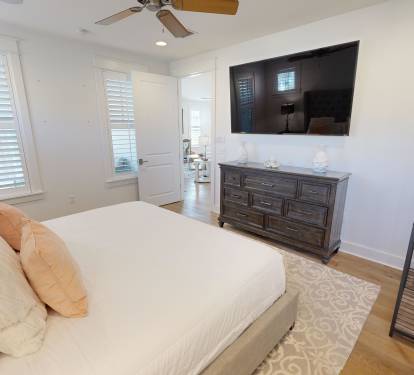 Master Bedroom (1st Floor)