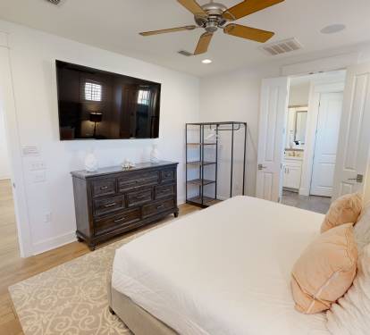 Master Bedroom (1st Floor)