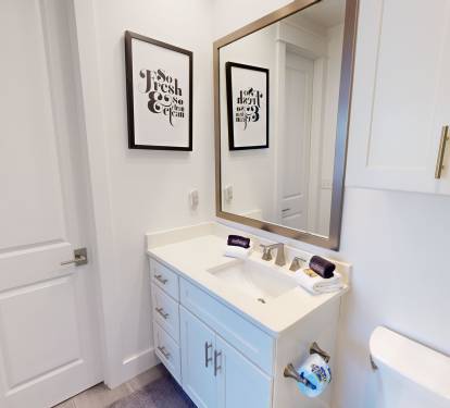 Guest Bathroom 2 (2nd Floor)