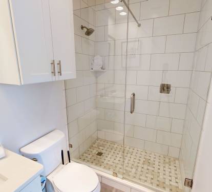 Guest Bathroom 2 (2nd Floor)