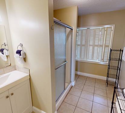 1st Floor Bathroom 2