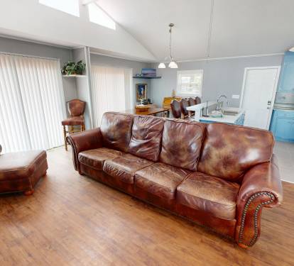Living Room (2nd Floor)