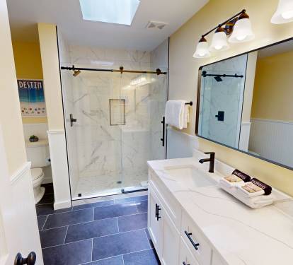 Guest Bathroom 3