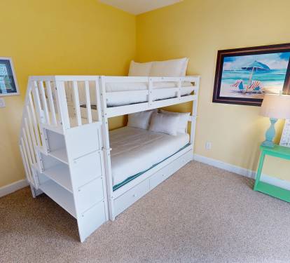 Guest Bedroom 2 (2nd Floor)