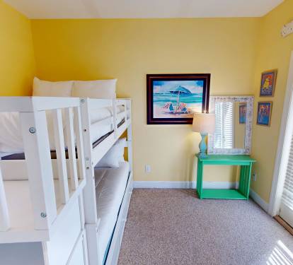 Guest Bedroom 2 (2nd Floor)