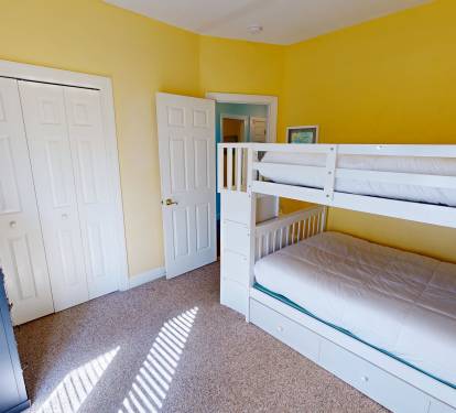 Guest Bedroom 2 (2nd Floor)