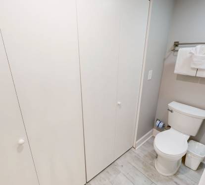 Guest Bathroom 2