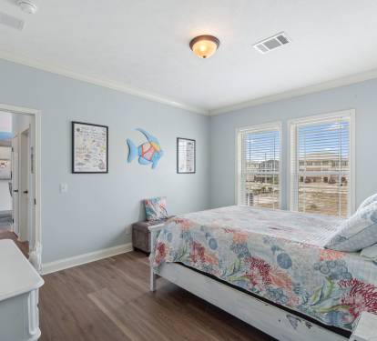 Guest Bedroom 1 (Queen)