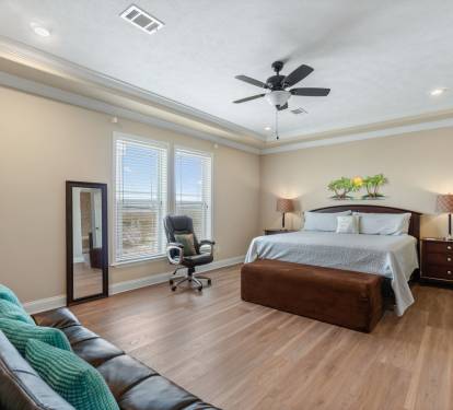 Master Bedroom (King)