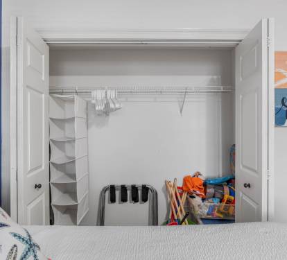 Guest Bedroom Closet