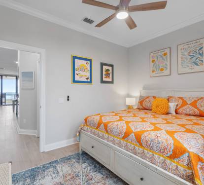 Main Floor Guest Bedroom (King)
