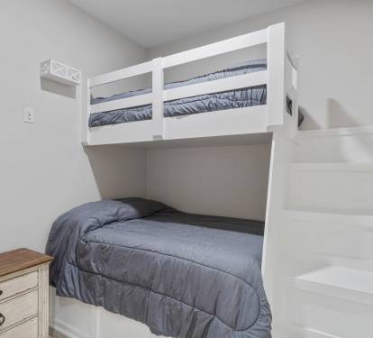 3rd Floor Bunk Room (Twin Over Full)
