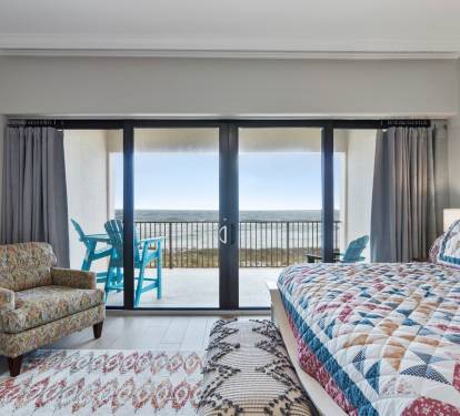3rd Floor Master Bedroom (King)