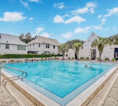 Steps from the Coquina Pool!