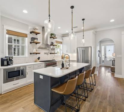 Spacious & Fully Equipped Chef's Kitchen