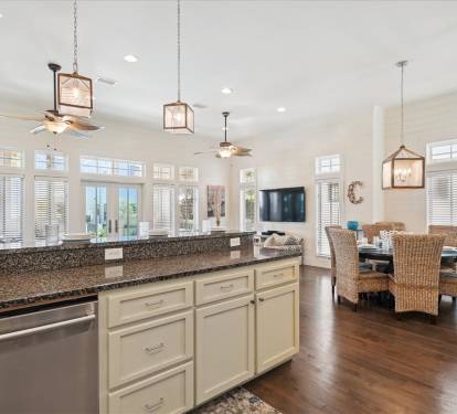 Ample Counter Space & Bar Seating for 5!