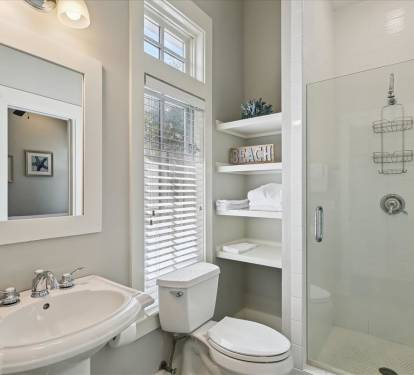 Primary King En-Suite - Single Vanity & Walk-In Shower