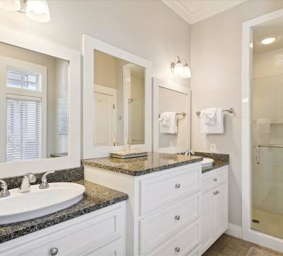 Primary King En-Suite - Dual Vanities & Walk-In Shower