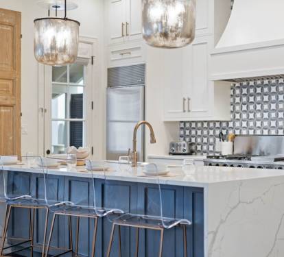 Kitchen - Equipped with High-end Stainless Steel Appliances