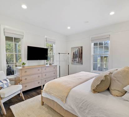 California King Suite - Furnished with a Flat Screen TV