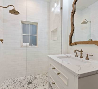 California King Ensuite - Featuring a Walk-in Shower